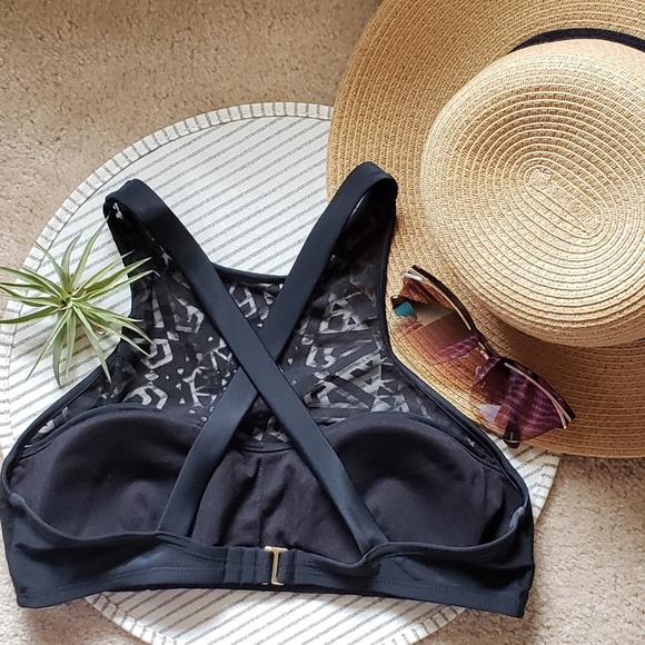 NWOT Lace Print Cross back Black Halter Bikini Top - Picture 2 of 3